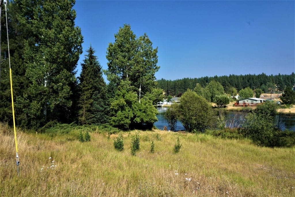 Large view of Lot on Williamson River World Class Blue Ribbon Fishing Photo 8