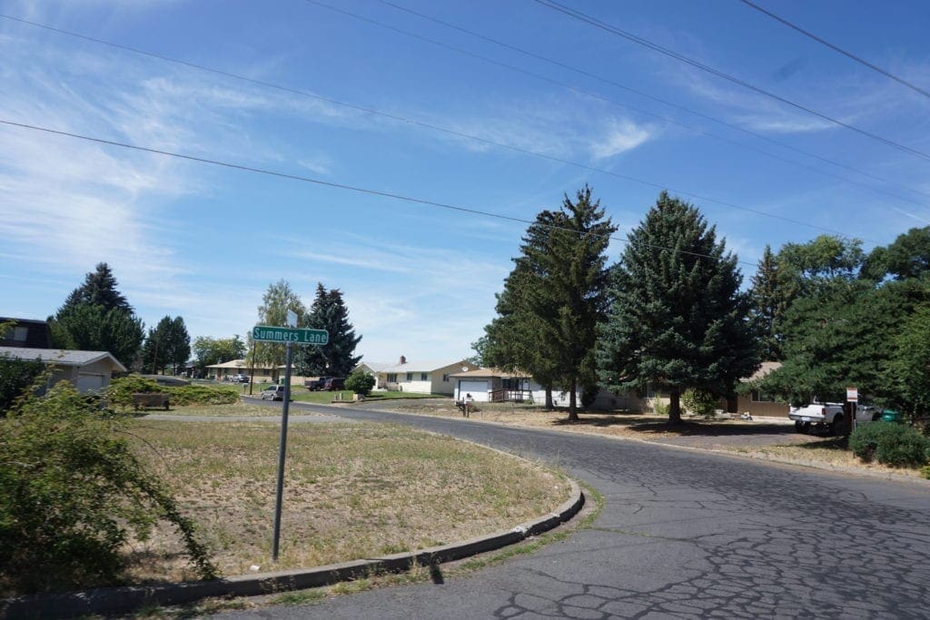 Large view of .74 Acre Building Parcel in Shadow Hills, City of Klamath Falls, Oregon Photo 1