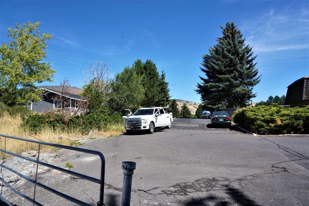 Large view of .74 Acre Building Parcel in Shadow Hills, City of Klamath Falls, Oregon Photo 8