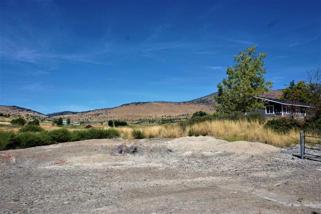 Large view of .74 Acre Building Parcel in Shadow Hills, City of Klamath Falls, Oregon Photo 9