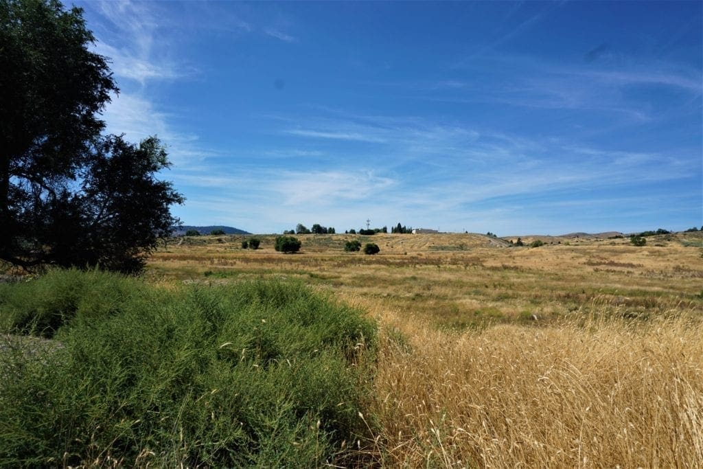 Large view of .74 Acre Building Parcel in Shadow Hills, City of Klamath Falls, Oregon Photo 13