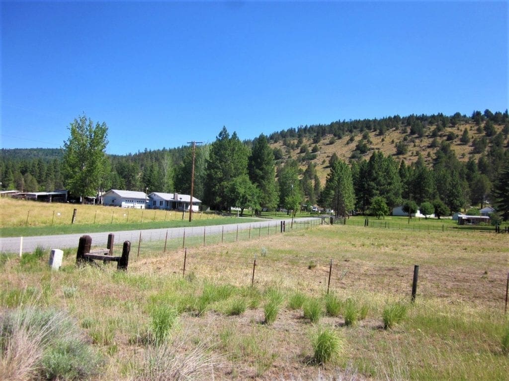 Large view of Amazing lot in Keno, Oregon near the Klamath River, Fenced and Power Photo 5