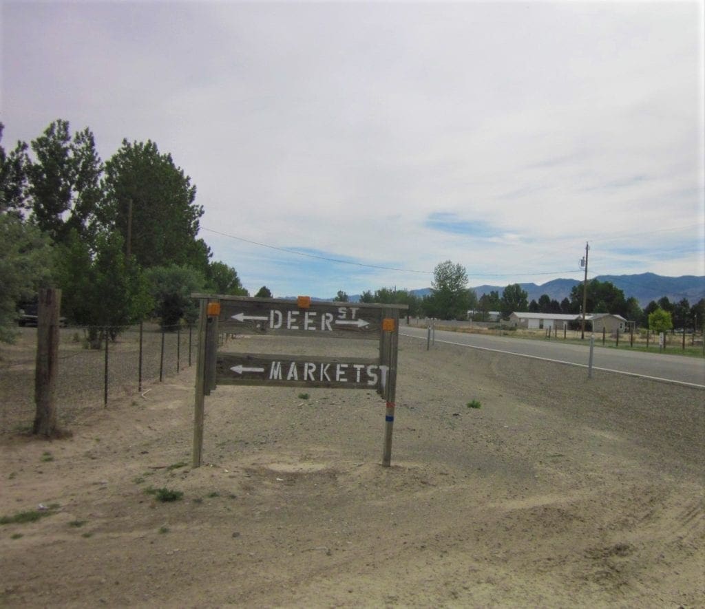 Large view of 10.44 Acre buildable lot With I-80 Frontage in Winnemucca Nevada Photo 1