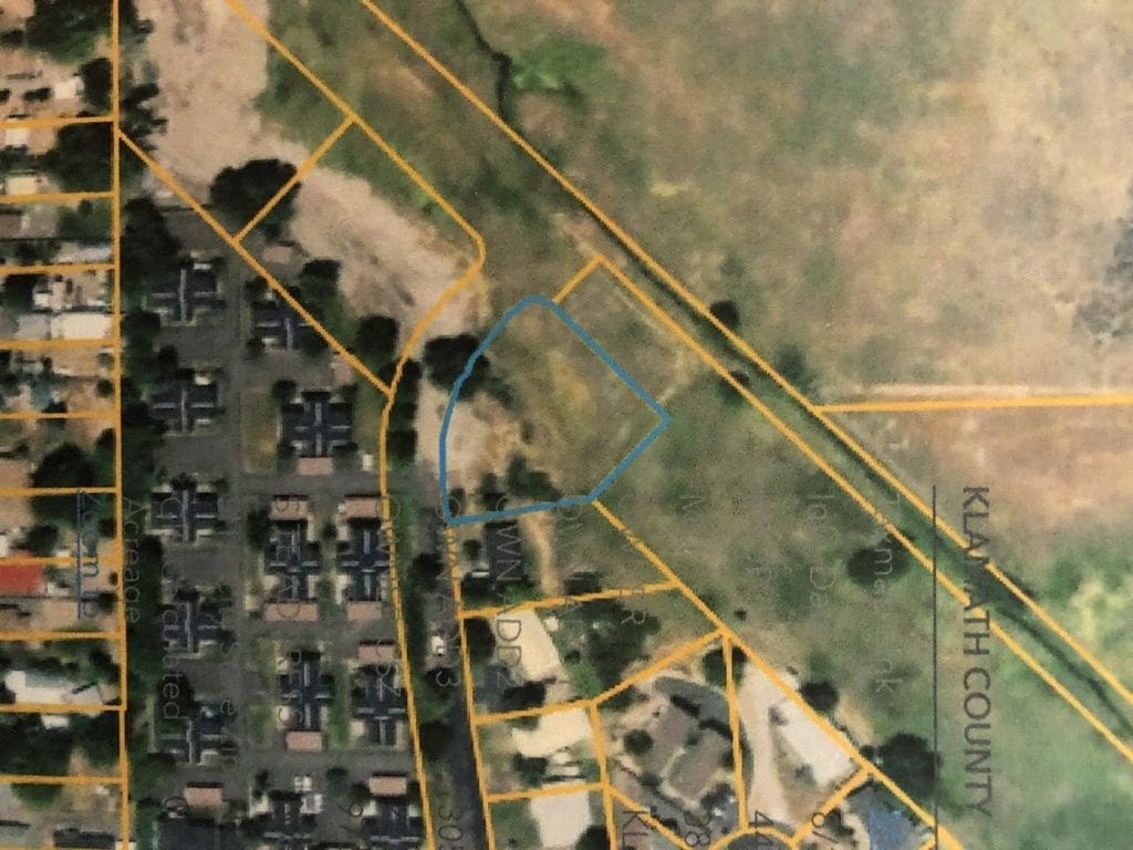 Large view of .74 Acre Building Parcel in Shadow Hills, City of Klamath Falls, Oregon Photo 19