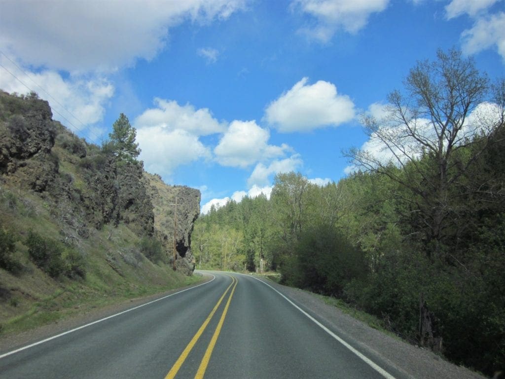 Large view of 2.50 Acres in Southern Oregon Near California Border. Photo 1