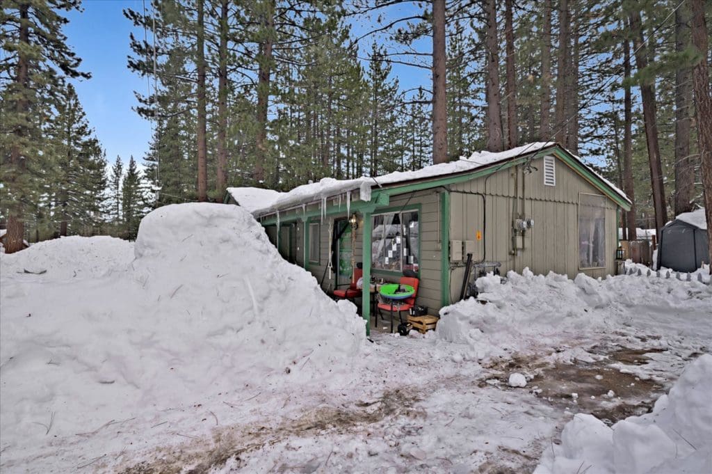 Large view of GREAT INCOME PRODUCING MULTI FAMILY DUPLEX NEAR STATELINE IN SOUTH LAKE TAHOE, CALIFORNIA! Photo 12