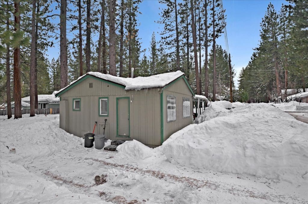 Large view of GREAT INCOME PRODUCING MULTI FAMILY DUPLEX NEAR STATELINE IN SOUTH LAKE TAHOE, CALIFORNIA! Photo 9