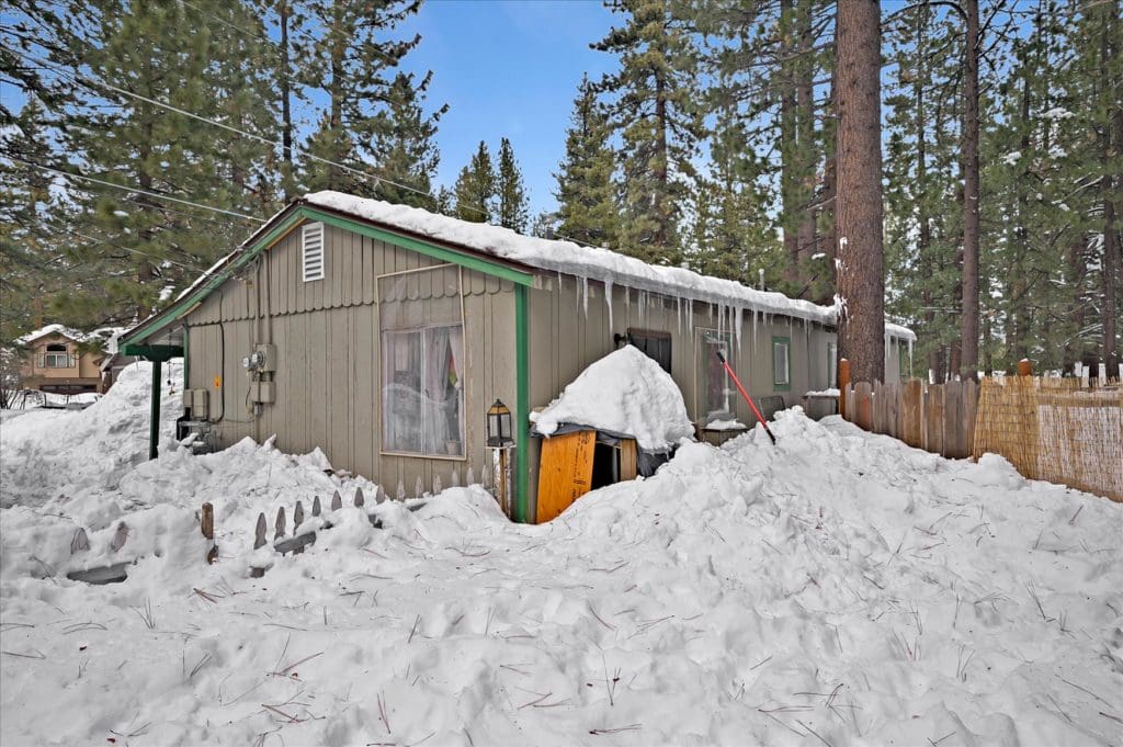 Large view of GREAT INCOME PRODUCING MULTI FAMILY DUPLEX NEAR STATELINE IN SOUTH LAKE TAHOE, CALIFORNIA! Photo 7