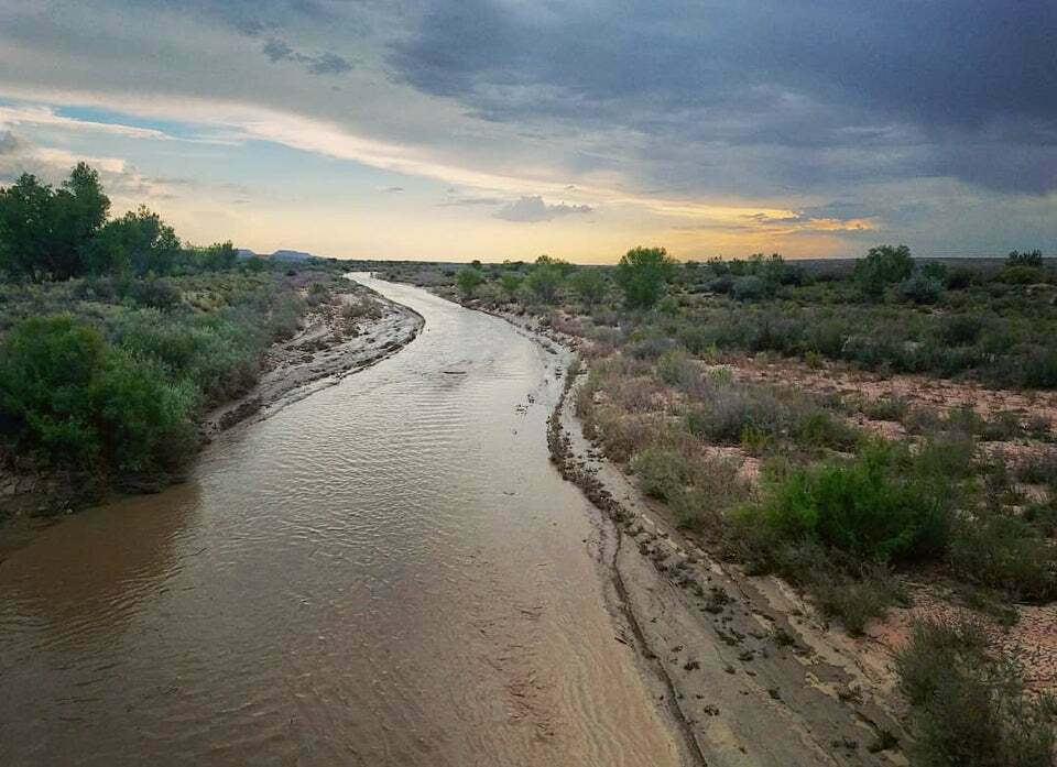 Nothern Arizona property with river