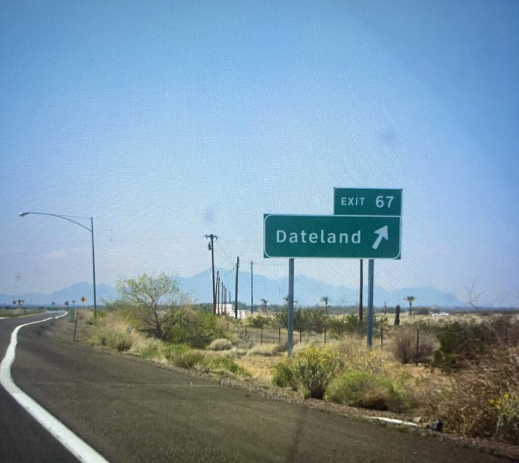 Large view of 1.00 ACRE IN GORGEOUS DATELAND ARIZONA BOOMING AREA OF YUMA COUNTY~SUNNY & WARM Photo 1