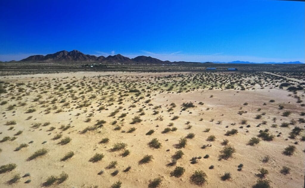 Large view of 1.00 ACRE IN GORGEOUS DATELAND ARIZONA BOOMING AREA OF YUMA COUNTY~SUNNY & WARM Photo 6