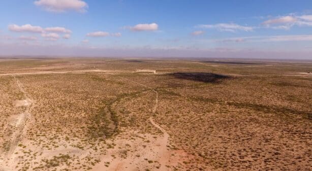 40.00 ACRES IN EDDY COUNTY, NEW MEXICO NEAR CARLSBAD, PECOS RIVER & TEXAS. OIL & GAS WELLS SURROUND THIS RANCH.