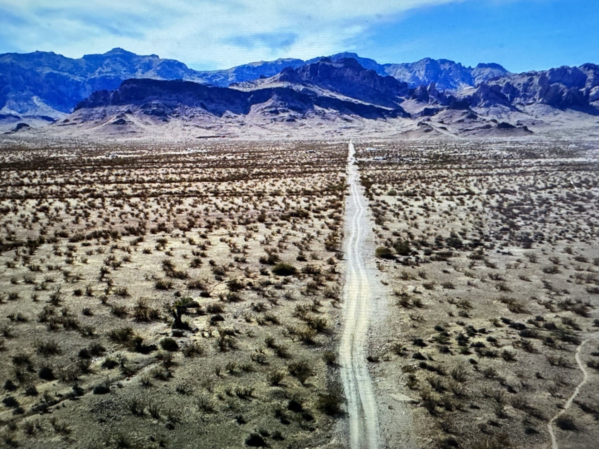 2.35 ACRES JUST OUTSIDE BOOMING KINGMAN, ARIZONA ~ NEAR LAUGHLIN AND BULLHEAD CITY. photo 2