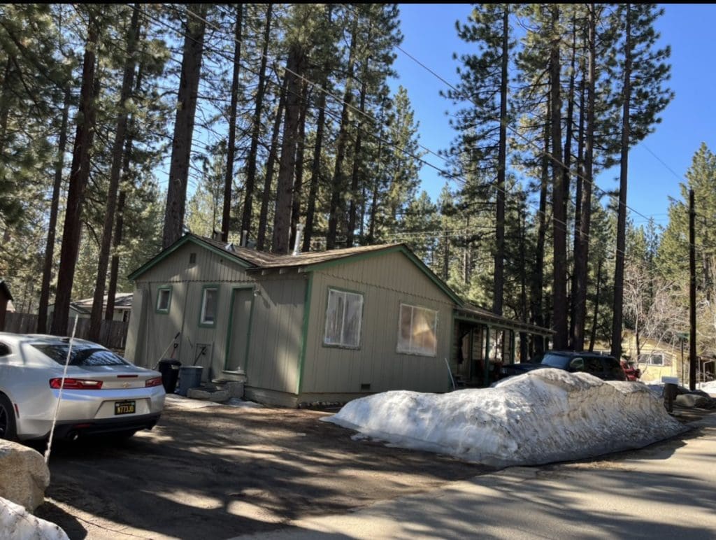 Large view of GREAT INCOME PRODUCING MULTI FAMILY DUPLEX NEAR STATELINE IN SOUTH LAKE TAHOE, CALIFORNIA! Photo 3
