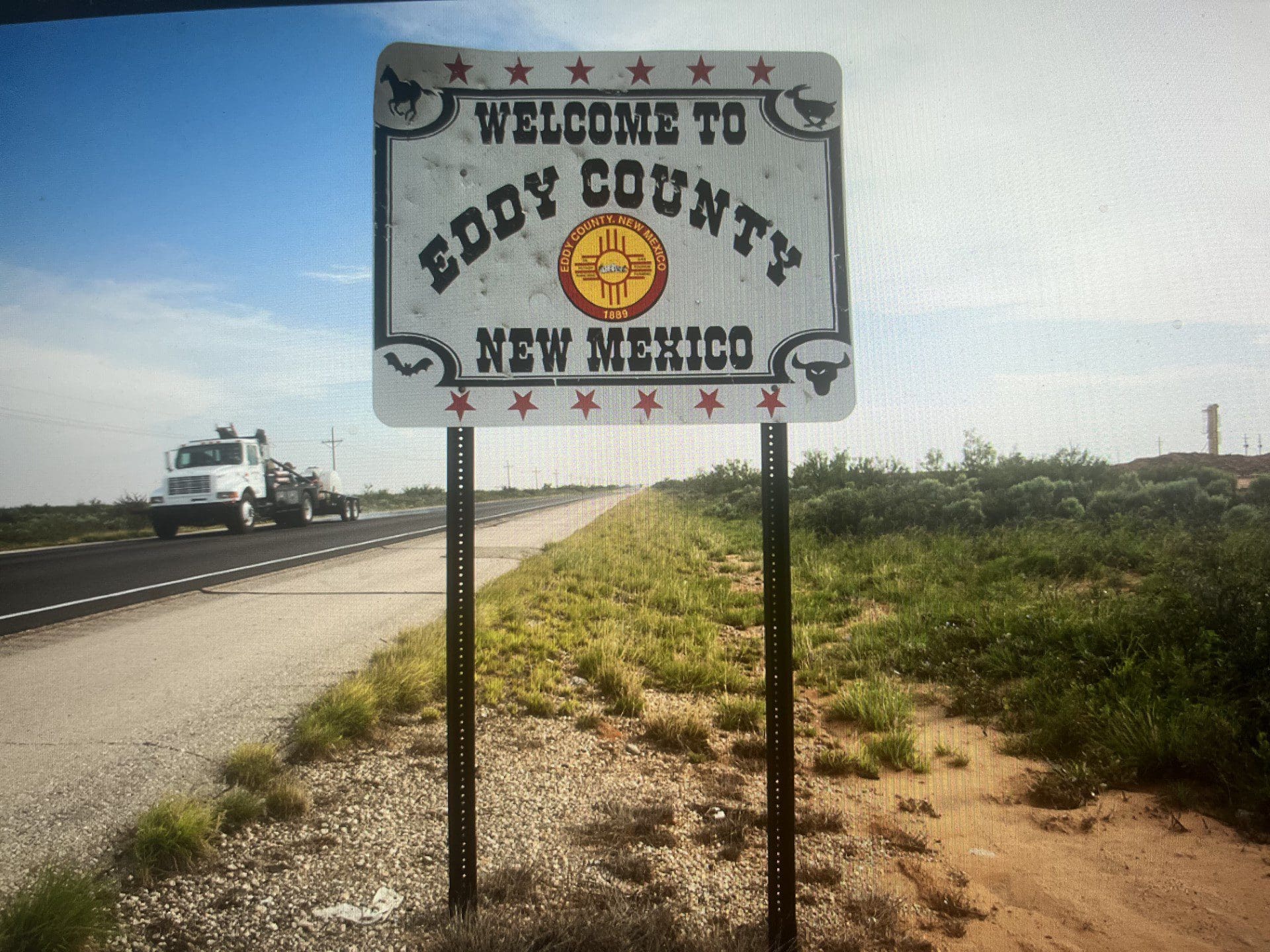 40.00 ACRES IN EDDY COUNTY, NEW MEXICO NEAR CARLSBAD, PECOS RIVER & TEXAS. OIL & GAS WELLS SURROUND THIS RANCH. photo 1