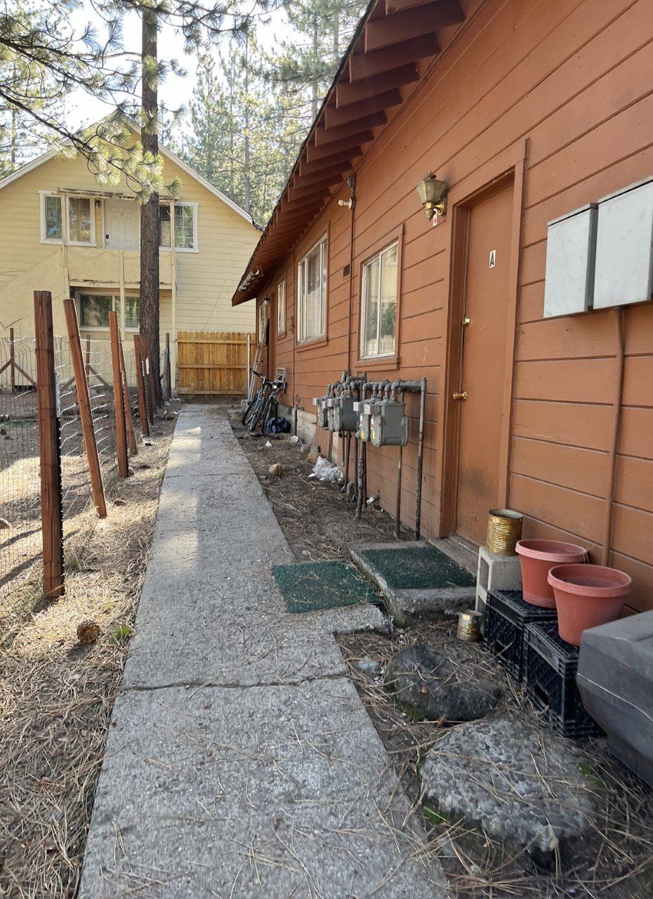 INVESTORS DELIGHT BEAUTIFUL FOURPLEX ON PIONEER TRAIL NEAR STATELINE NEVADA AND CASINOS WITH GREAT CASH FLOW & INFLATION HEDGE!! photo 7